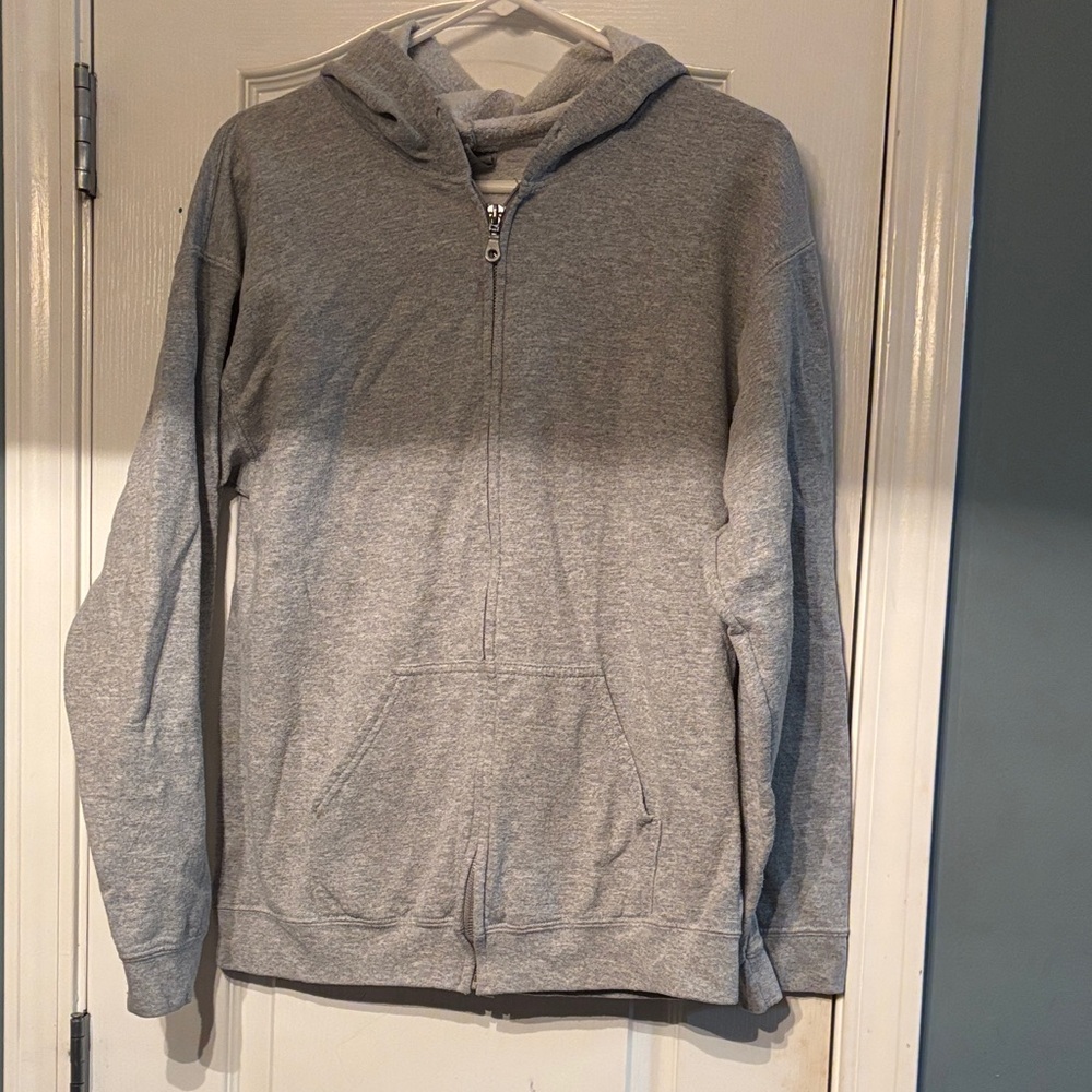 Gildan Men's Heather Gray Zip-Up Hoodie Size Medium Used